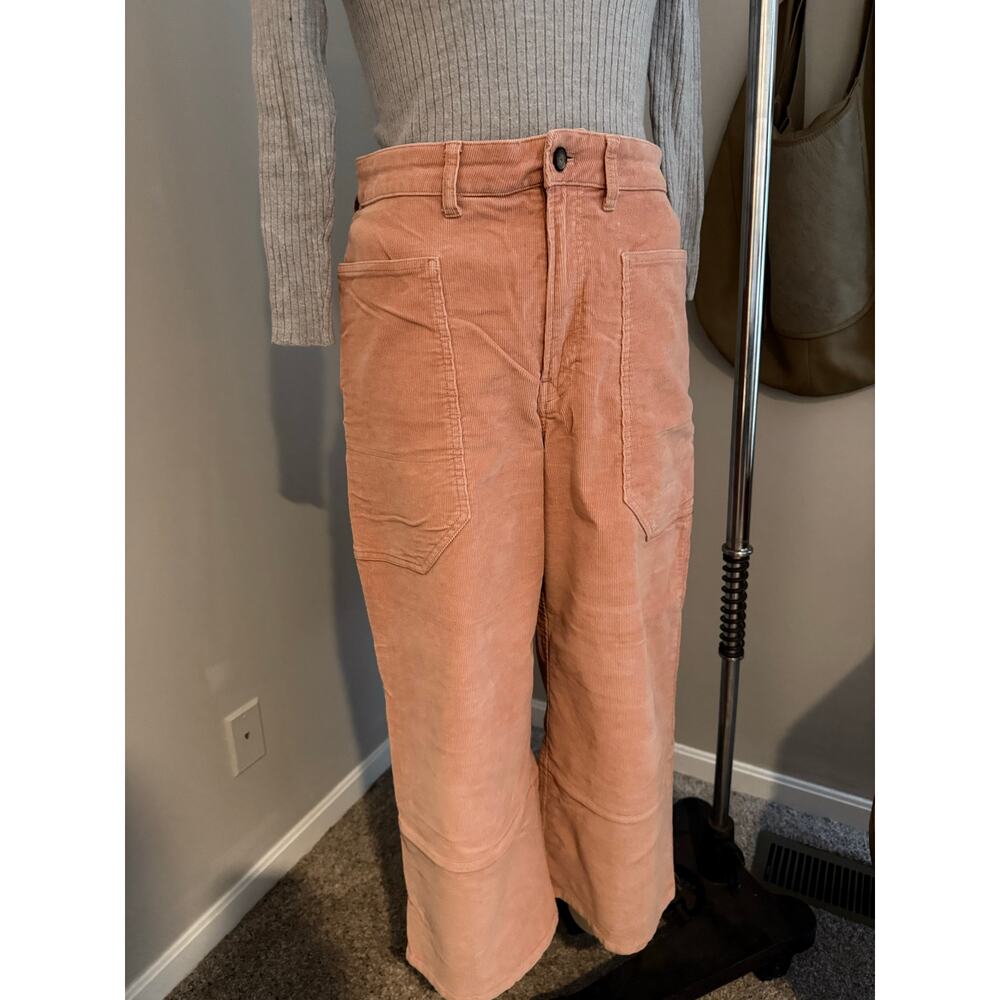 Everlane Gardener corduroy pant in pink. Size 10.
